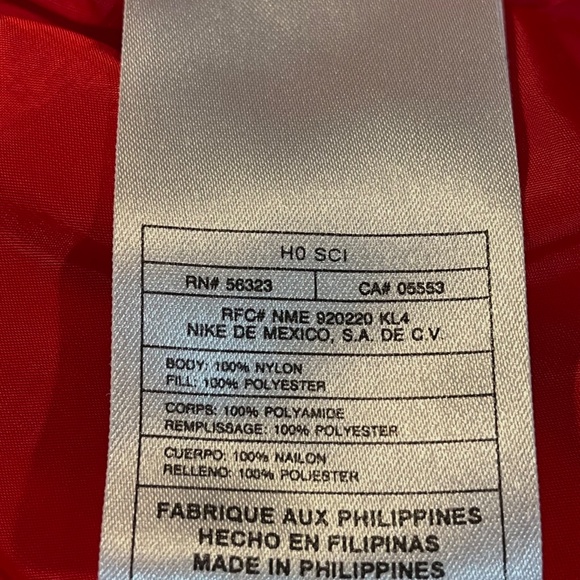 Used NIKE Women's RED Puff Jacket Size (S/P) 4-6 - Removable Sleeves w/Hoodie - Picture 10 of 10